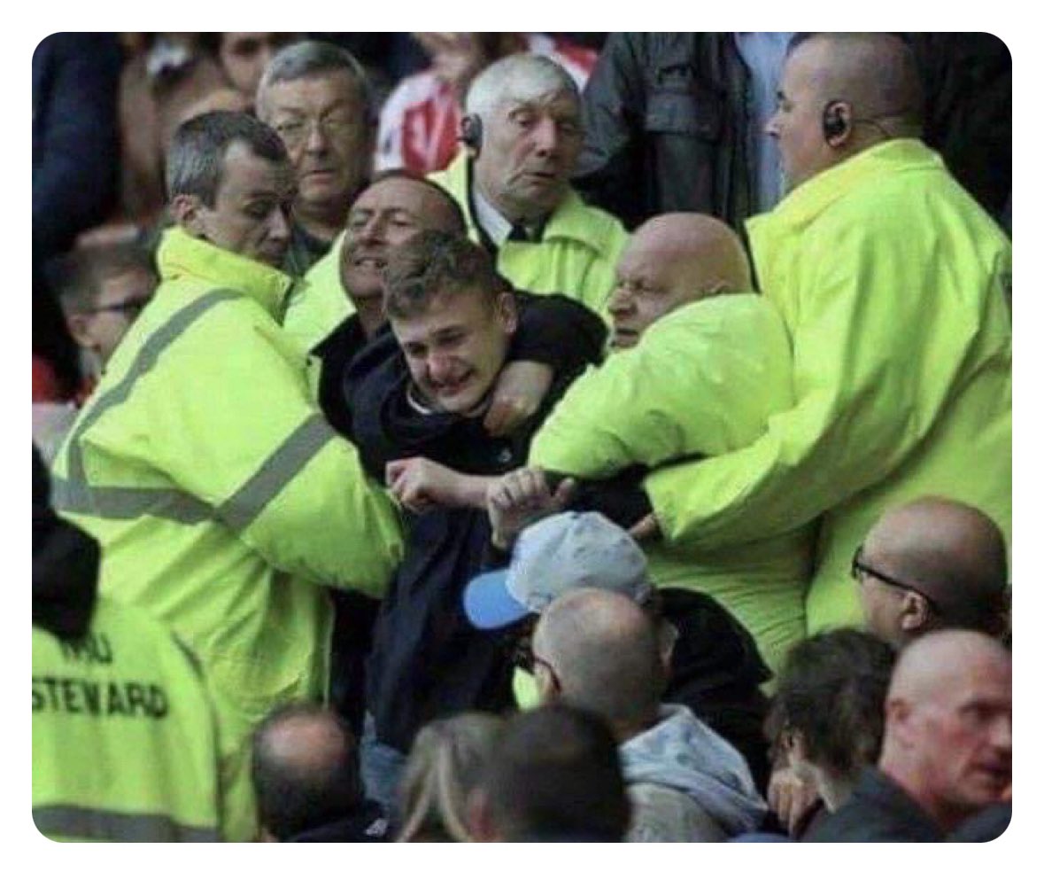 Disgusting scenes at the MCG as stewards are forcing Collingwood fans to stay until the final siren.