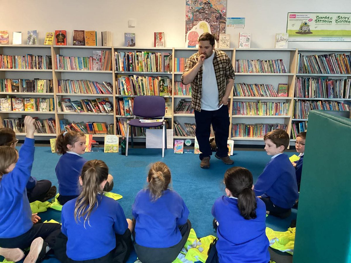 Big thanks to Ysgol Pant Pastynog's Year 3s and 4s! 😊You were a wonderful group to talk with and perform to! 🎭