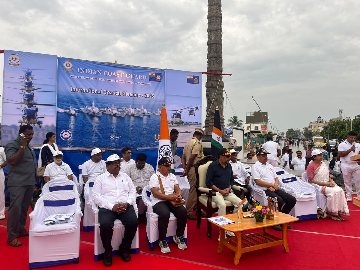LGov_Puducherry's tweet photo. Flagged-off the #CoastalClean-up event org. by @IndianCoastGuard on International Coastal Clean-up Day 2025, urging citizens to protect beaches, marine life & contribute to a sustainable #environmental health.
@rashtrapatibhvn @narendramodi @AmitShah @PIB_India @MoEF&CC https://t.co/vDaZLD7FRk