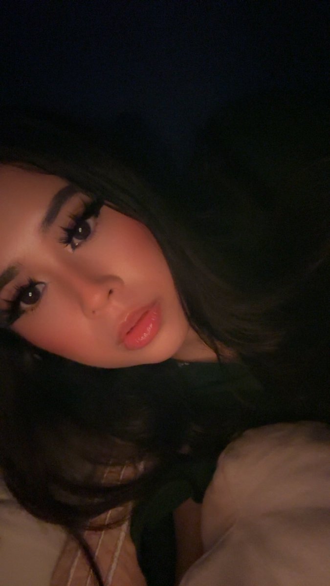 OnlyAdree's tweet image. sleepy girl