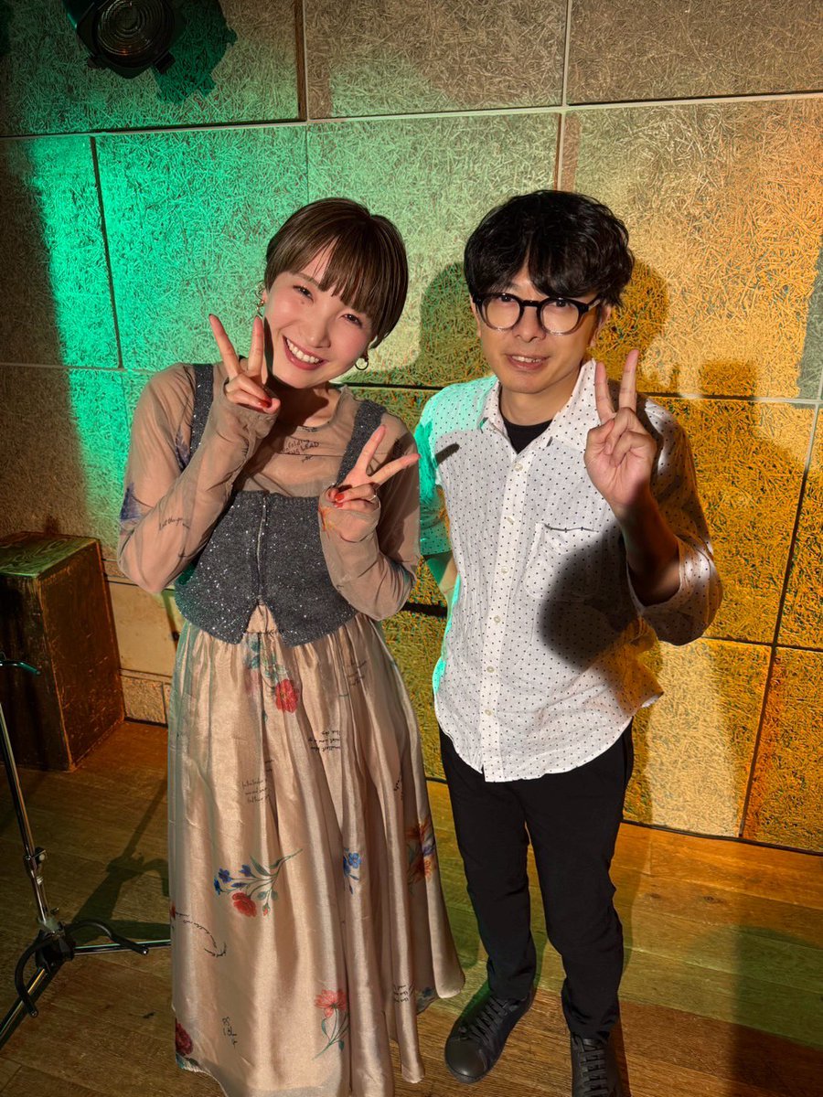 asasasan's tweet photo. 昨日の『Harvest Moon』@新宿SACT！
ありがとうございました

過去の周年月に歌った曲や、月にまつわるセットリストでした🌕
サポートは菊池達也さん

ジュンさんもナーレイさんも最高でしたよねー(o^^o)
いい夜でした🍺

次のライブも決まったらお知らせします！ https://t.co/HLXNDLU36o