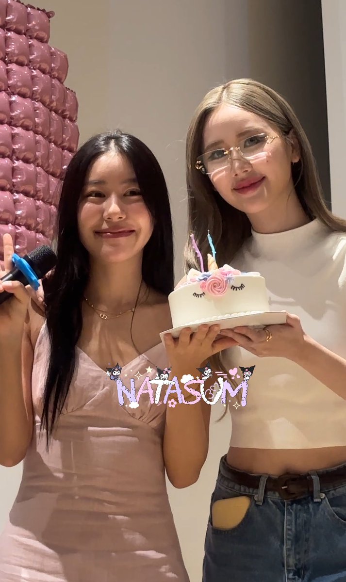 wjsnmathai's tweet image. แว่นมานี่มา มาหาไซซี2แว่นเลย🤓🤓

#26thCiizeDay #Ciizezphr #janeeyeh #kapookphat