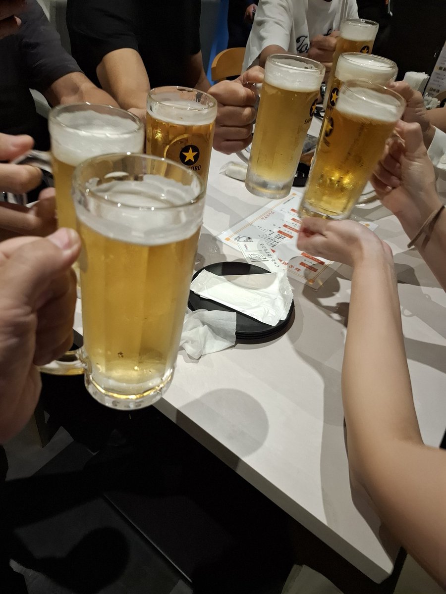 では北関東スカロケリスナー飲み会スタートです😘乾杯～✨🍻🎶🙌次回、参加したいよって方はいいね下さい😻🚀
もち最近のスカロケについても話します😚
#大衆イタリアがりりん酒場
#スカロケ
#リスナー飲み会