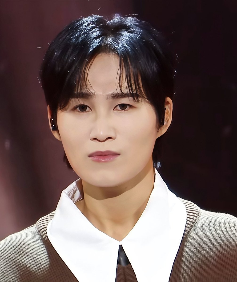 김희재, ‘HEE'story’ 타이틀곡 ‘다신 볼 수 없는 내 사랑’ 쇼! 음악중심서 첫 공개 gpkorea.com/news/articleVi…
#김희재 #kimheejae #キム·ヒジェ #金熙栽 #쇼음악중심 #다신볼수없는내사랑