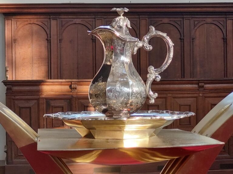 Kom naar de feestelijkw doopdienst op 21 september in de Wester!

Met ds Herman Koetsveld en organist Evan Bogerd.

In deze dienst zal Duc Lubbers van Wijk gedoopt worden.
De dienst begint om 10.30 uur:
westerkerk.nl