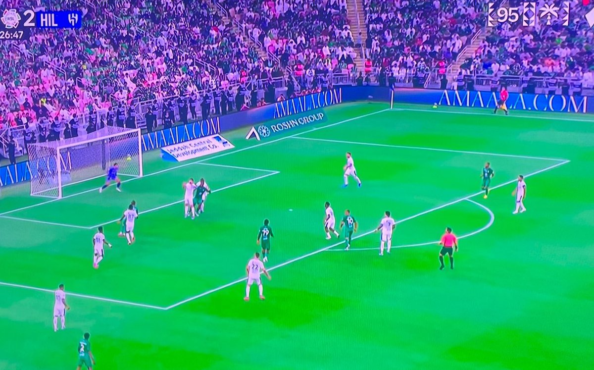 #خطة_خمسة_خمسة 😁😅

🎙️ وفيه بعض #المحكنين المفهين 👇
خوفوا جمهور #الاتحاد بالجبان #إنزاغي ويقولوا #الهلال رفع الجودة التدريبية فيه 😁🤷‍♂️

🎙️ انا أول مره أشوف الهلال محشور ٩٠ دقيقة في نص ملعبه وكأنه الفيحاء أو الاخدود..🫨

🎙️ يا عالم والله عيب ومصيبة وكارثة لاعبين قيمتهم السوقية