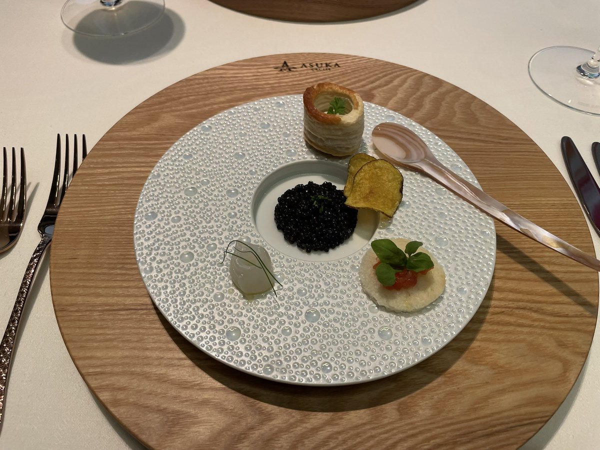 HowfastU's tweet image. 先日はアルマーニでイタリア料理🇮🇹
めちゃ美味だけど、このシステムだと普通に頼みすぎる、、、
食い意地が張りすぎる