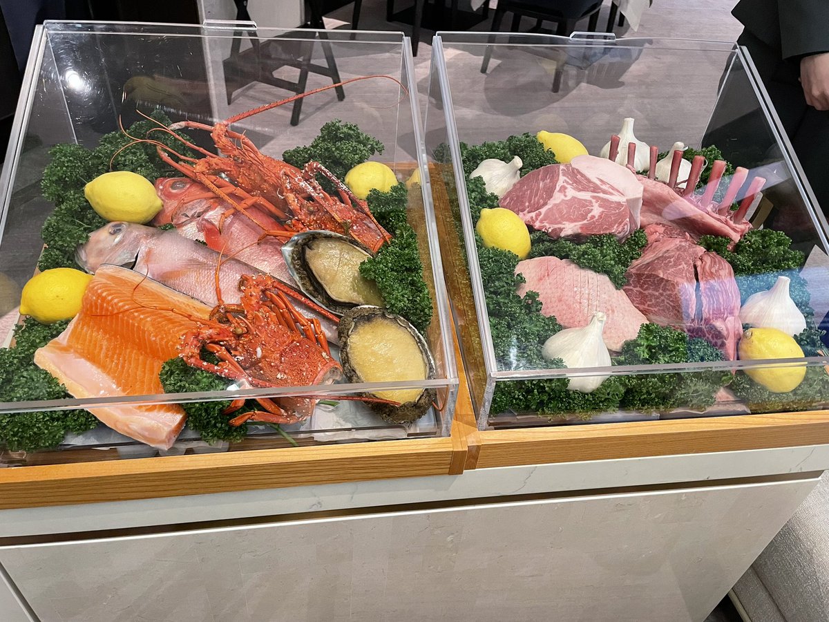 HowfastU's tweet image. 先日はアルマーニでイタリア料理🇮🇹
めちゃ美味だけど、このシステムだと普通に頼みすぎる、、、
食い意地が張りすぎる