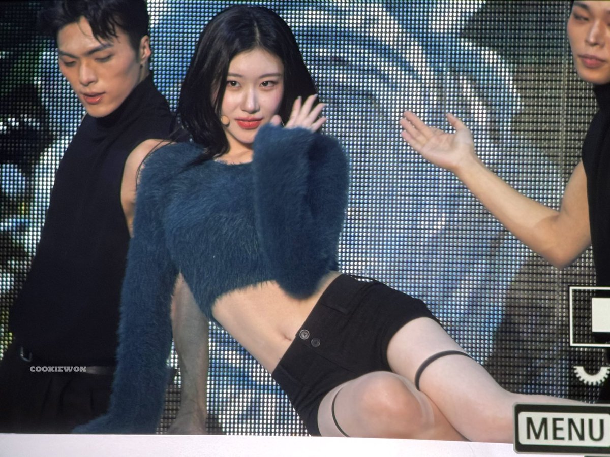 chaerpics's tweet photo. LEE CHAERYEONG!!!!! https://t.co/nMLAUUg5ar