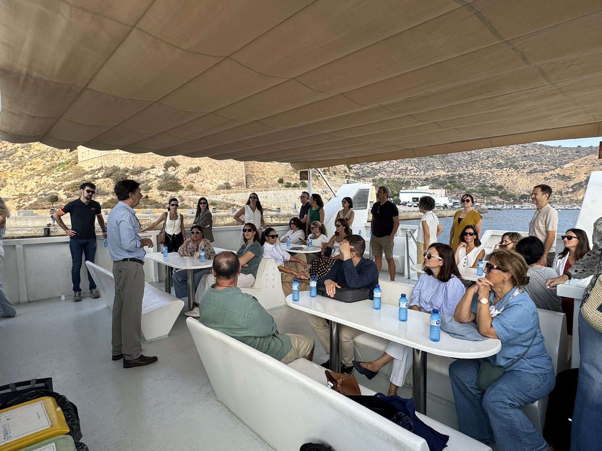 <a href="/puertodemotril/">Puerto de Motril</a> ha participado en el Foro de Comunicación celebrado en Cartagena, un encuentro anual en el que se dan cita las 28 autoridades portuarias de España.  Esta edición ha puesto el foco en la inteligencia artificial y en cómo aplicarla a la comunicación portuaria.