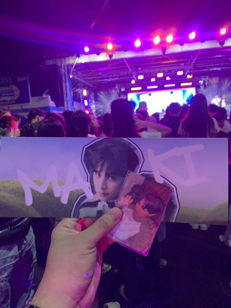 ✩ (@hourly_maki) on Twitter photo 