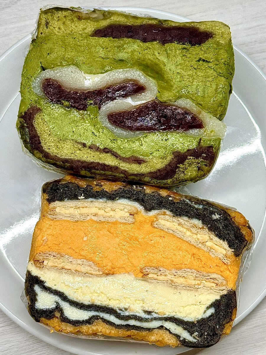 말차찹쌀떡맘모스샌드 황치즈뽀또맘모스샌드 둘다 걍 개맛있음 치즈는 첨먹어봤는데 달달하고 진한 치즈맛남 안짜서좋음