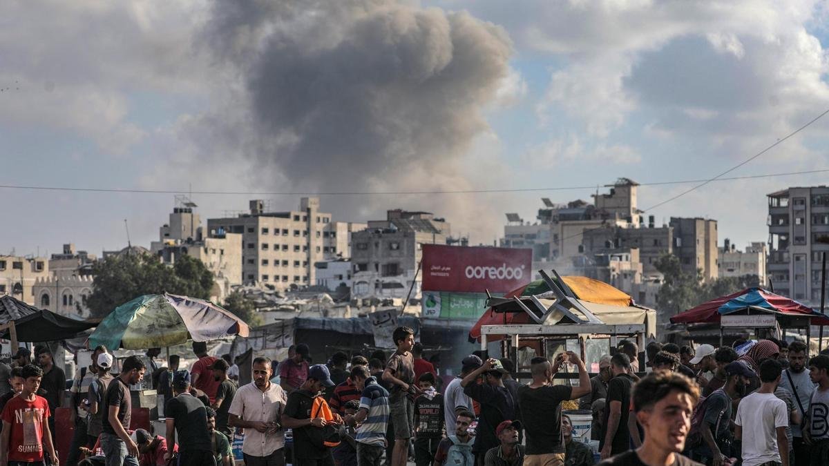 _infoLibre's tweet photo. 🔴Sigue en @_infoLibre el minuto a minuto de este sábado 20 de septiembre.

Once muertos en la ciudad de Gaza en una noche de bombardeos y disparos contra viviendas https://t.co/fxcabYI2rw https://t.co/tISkN2rVJC