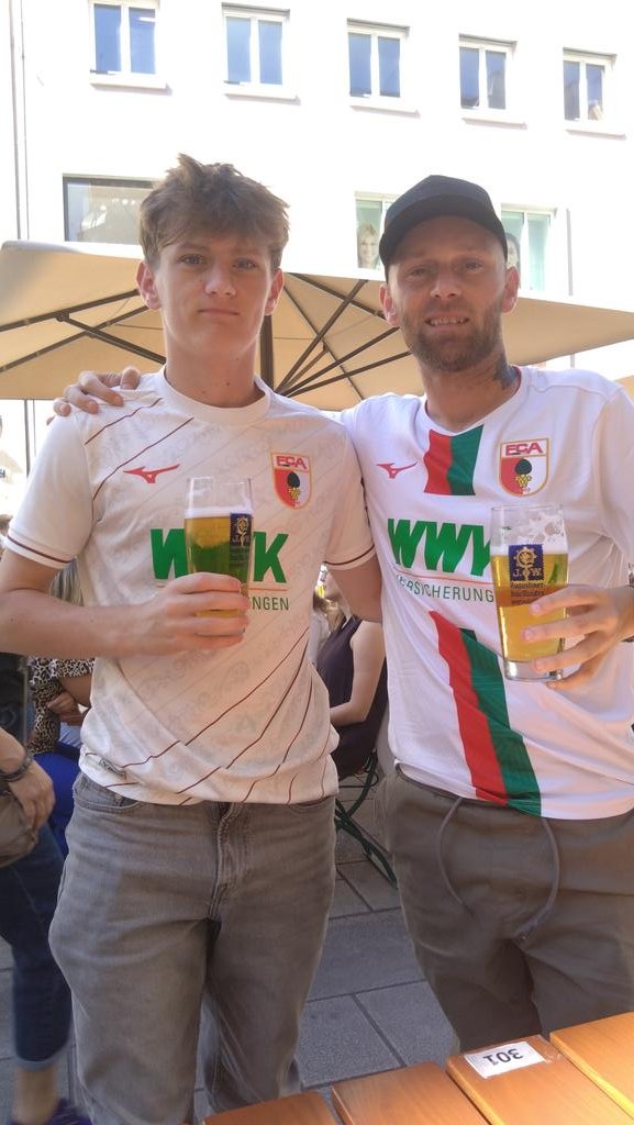 liamdotward's tweet image. Finally here @FCAugsburg @FCA_World
Game day ⚽
#FCA