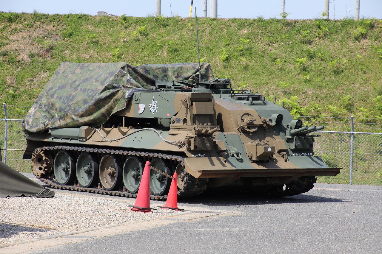 戦車部隊 英国から里帰りした「九五式軽戦車（ハ号）」の動く所を見て