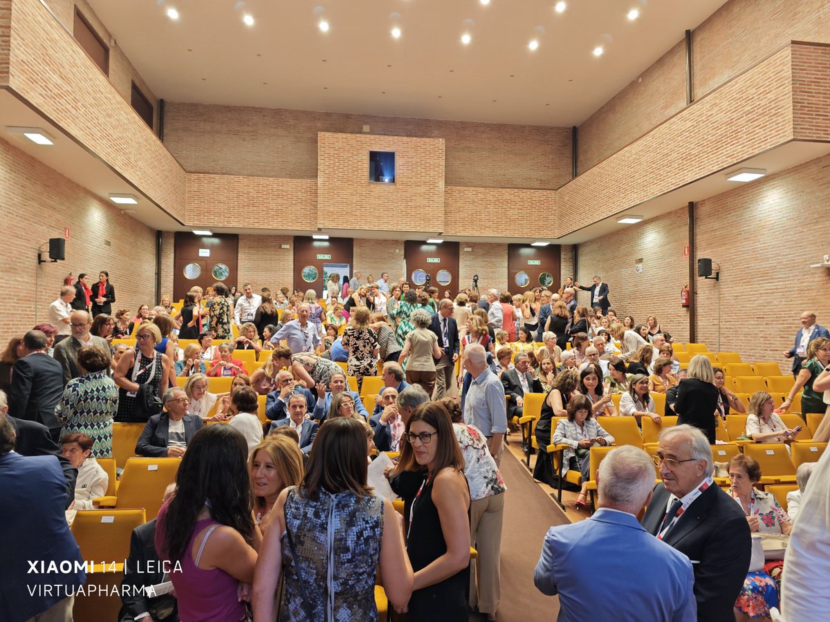 Ambiente festivo y de reencuentro en el pistoletazo de salida de la celebración de nuestro 50 aniversario #SalamancaFinde