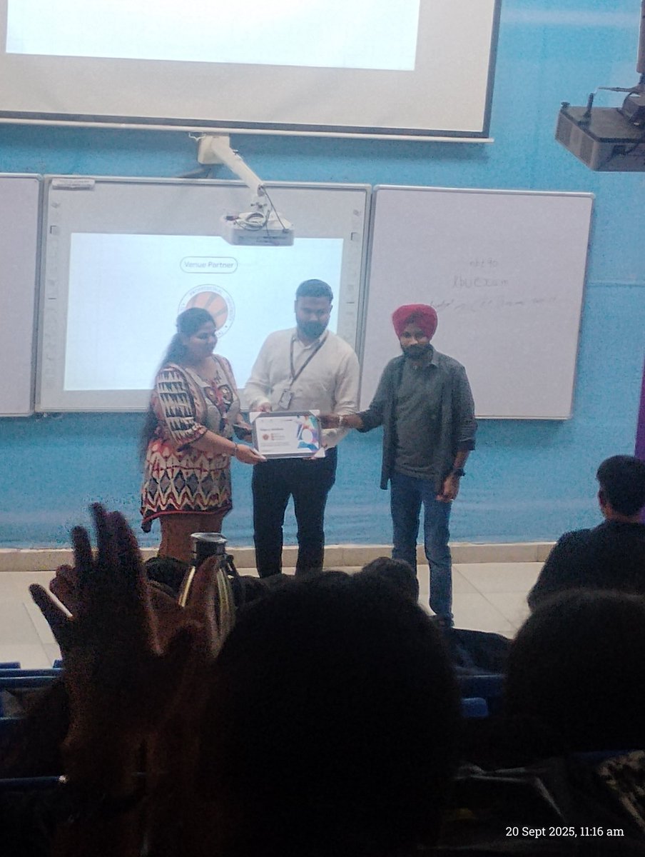 mishrajii24_'s tweet image. Attended #GoogleIOExtended at #LPU Jalandhar 🚀
Great insights from:
🔹 Jitendra Gupta – #AIFirst Future
🔹 Geeta Kakrani – Fine-Tuning &amp;amp; Gema
🔹 Ashish Kumar Verma – #SentimentAI
🔹 Simar Preet Singh – #Firebase Studio
🔹 Bhavik Makwana – #Flutter + #ComputerVision

#GoogleIO