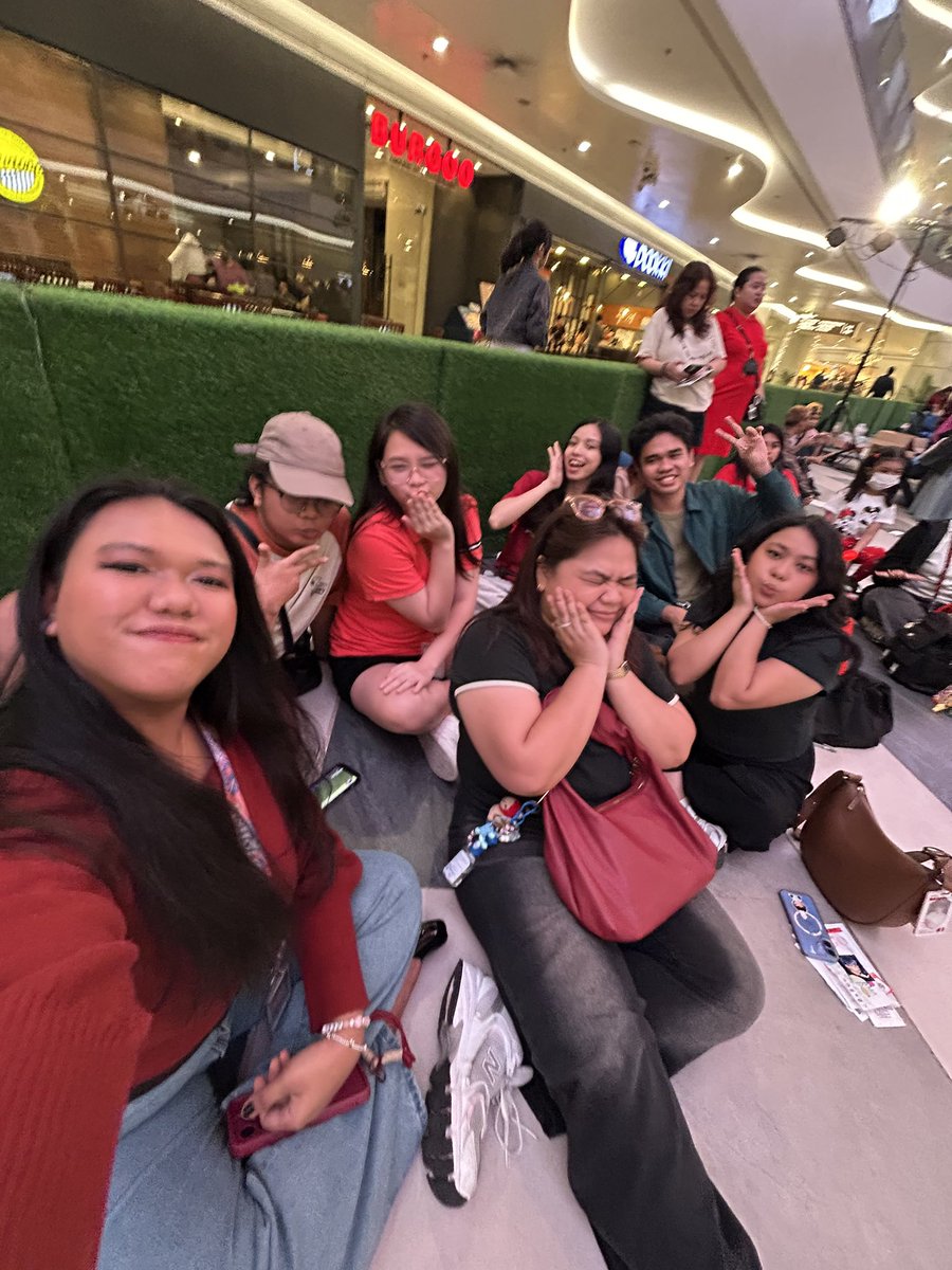 lovjunhoe's tweet image. happy day : ) #10BDAYSwithiKON