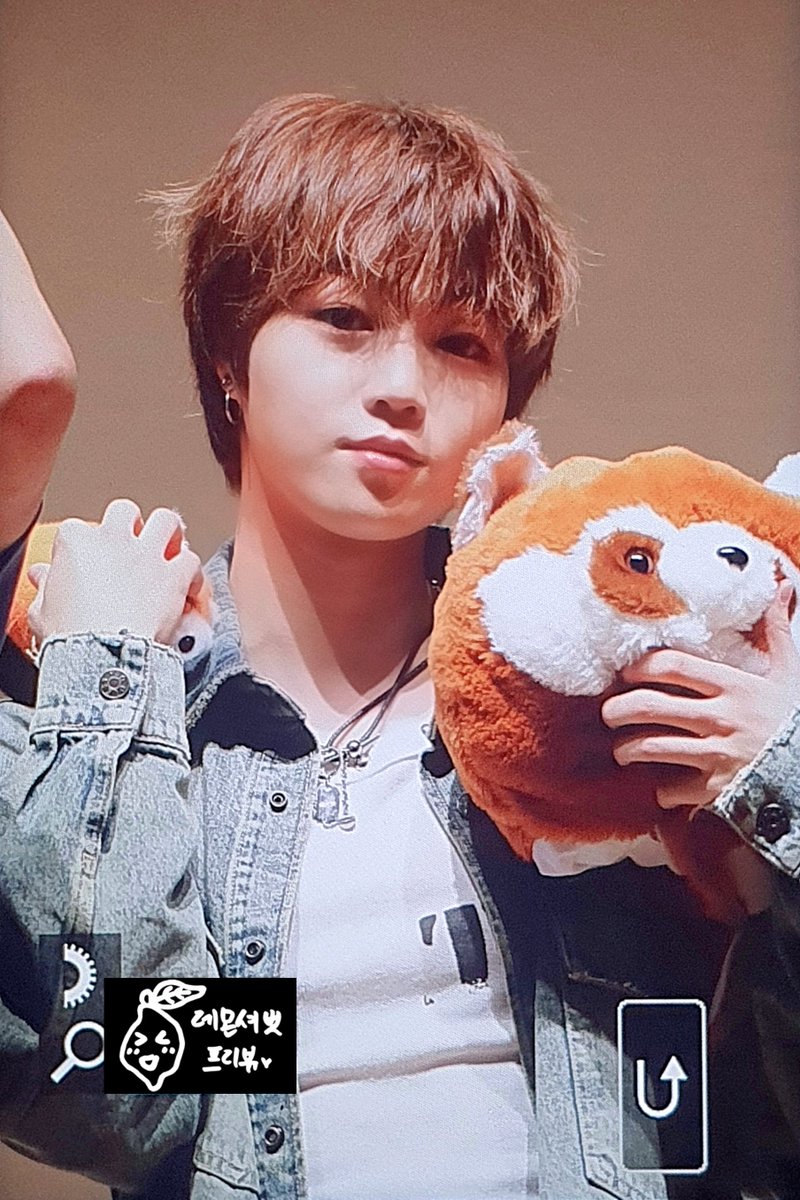 [PRE] 250920 팬사인회
🫶🏻
#유나이트 #YOUNITE 
#은호 #EUNHO #명은호 #은호의_순간