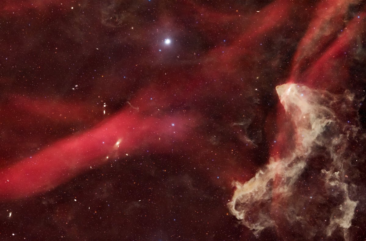 Seguim captant llums des de trevinca. Us deixo la nebulosa Sh2-126 a la constel·lació del llangardaix.
53 hores totals d'exposició amb càmera color,  28h amb filtre ir/iv i 25 de ha (l-ultimate)

#astronomy #astrofotografia <a href="/astro_girona/">AstroGirona</a>