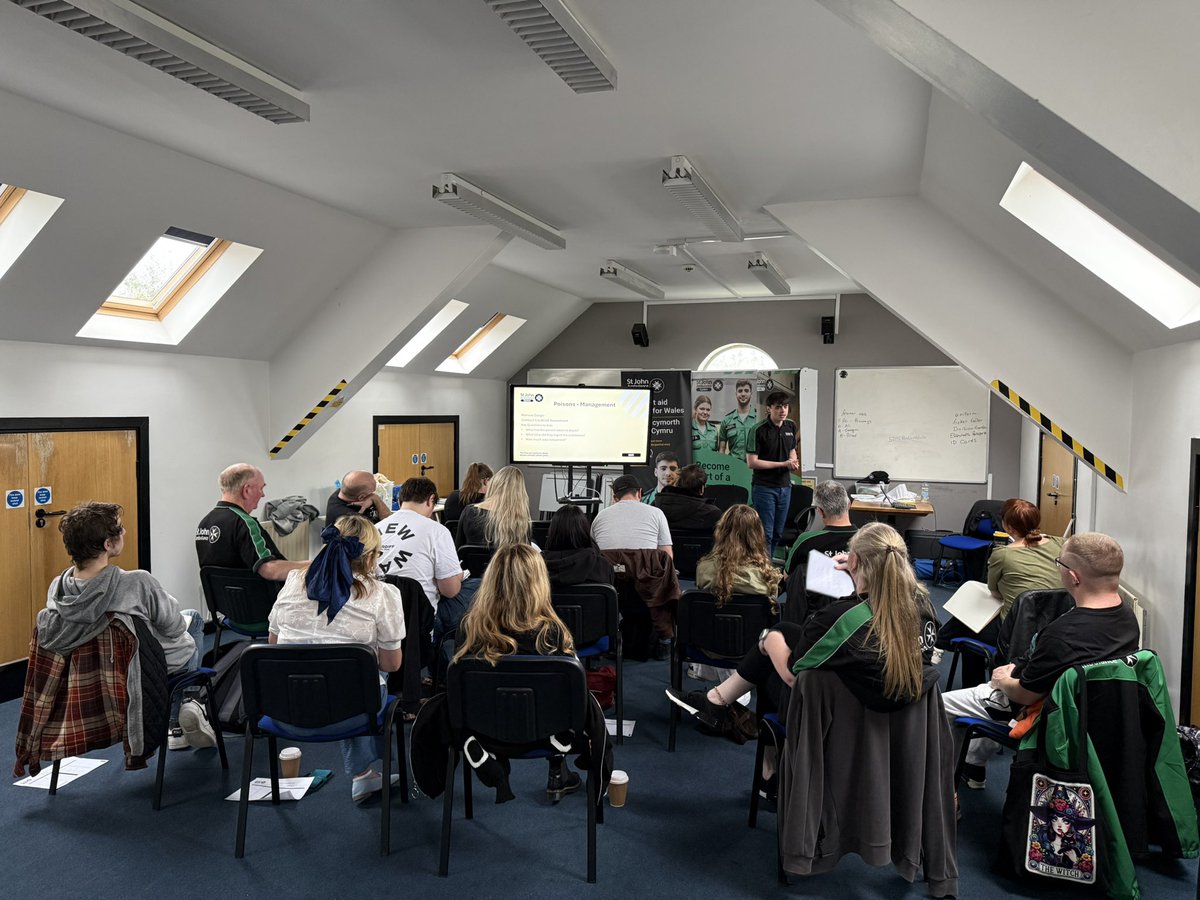 🌧️💨 While most people hide from the rain, our amazing volunteers spent their Saturday morning upskilling as Event Responders 🚑✨

Nothing dampens their commitment to the community 👏🌟

#JustInCase #Upskill #EventReaponder