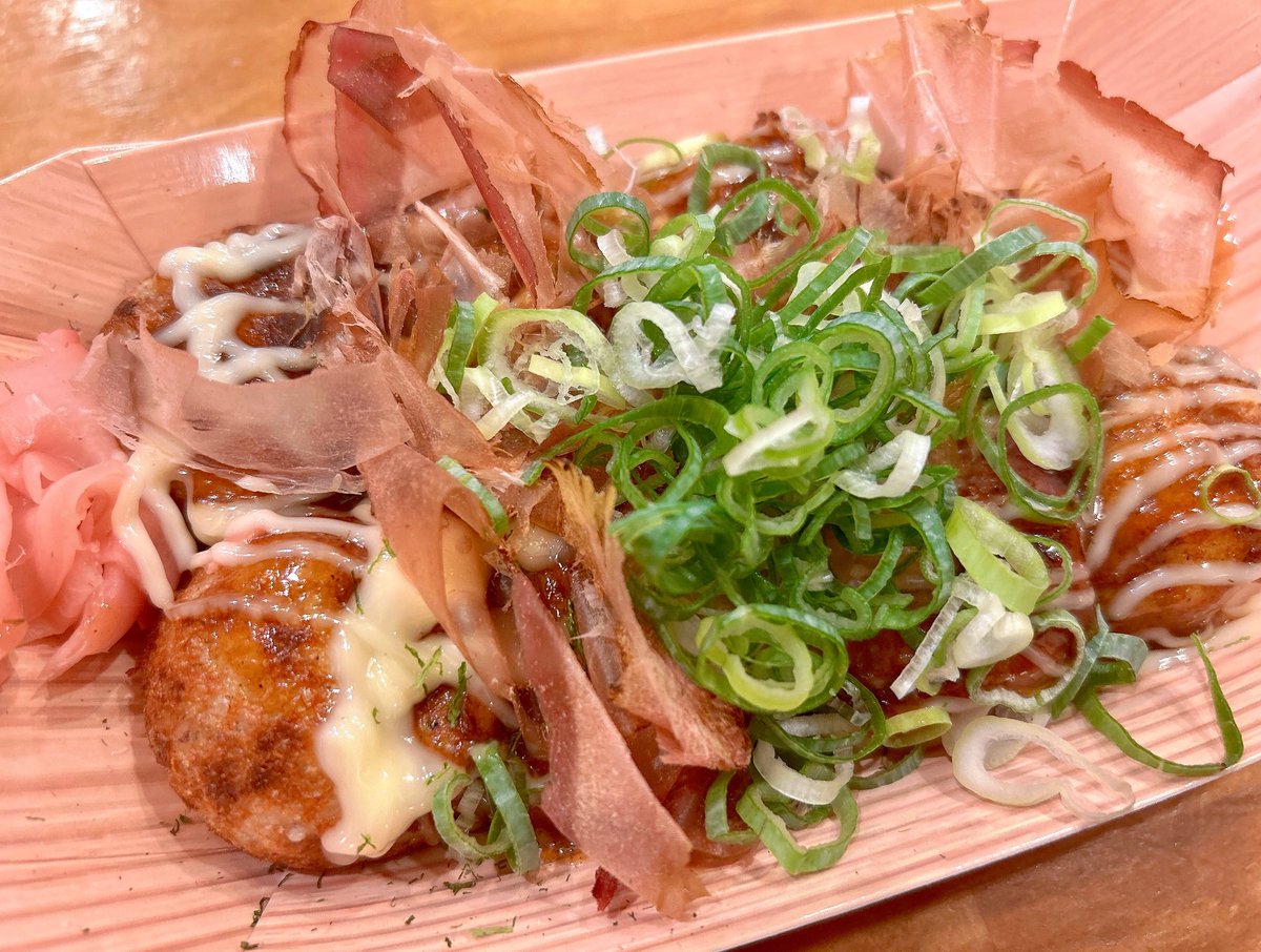 2025.9.19

#Renarratetour in大阪
福岡でも大阪でもある曲の前のトークで
のんちゃんの言葉に泣きました🥲💓
その後の曲で笑顔で歌うのんちゃんと
皆で盛り上がる瞬間
この上ない幸せを感じました(*´꒳`*)

昨日も本当に本当に楽しかったです❕
(帰りにたこ焼き食べました🐙)
明日は仙台❤️‍🔥❤️‍🔥❤️‍🔥

#のん