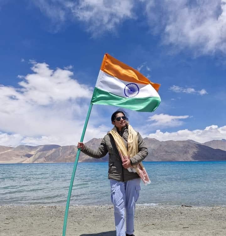 anujadube1's tweet image. #UPSC2023 की टॉपर रही आदरणीय दीदी #IASKritika Mishra Ias पश्येम शरदः शतं जीवेम शरद: शत्तं श्रुणुयाम शरद: शतंप्रब्रवाम शरद: शतमदीनाः स्याम शरद: शत भूयश्च शरदः शतात्।।
जन्मदिवसस्य शुभाशयाः।।
बाबा विश्वनाथ जी आशीर्वाद आपके ऊपर बना रहे दीदी 🙏🙏