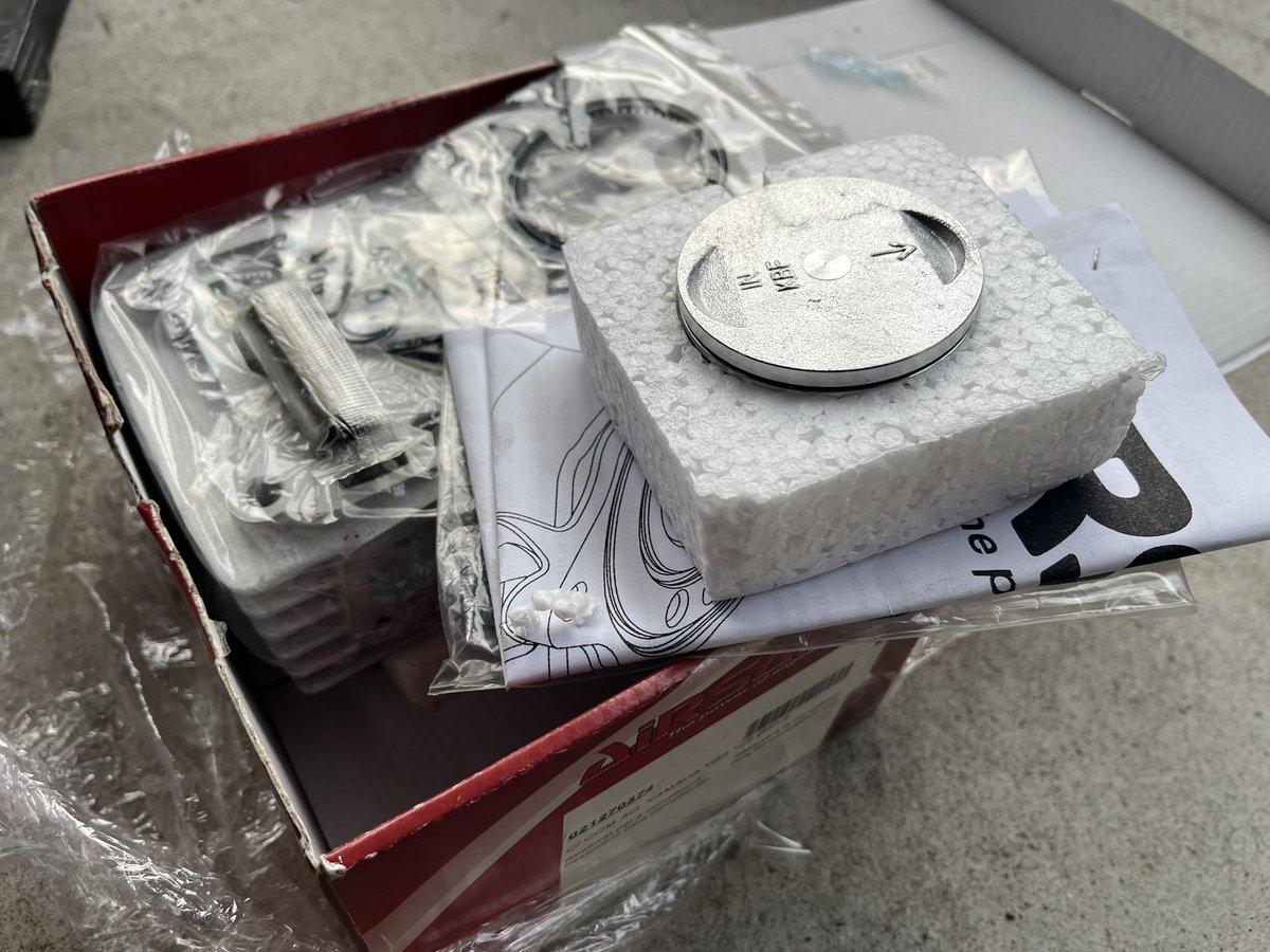 G10_G20_G30's tweet photo. TTRなハナシ
「AIRSALキットの件」
TTR125のボアアップキット
様々なメーカーから出ていますが、自分の大のお気に入りで間違いなくコストが掛かっている「AIRSALキット」
ちょっと用事で輸入元さんに連絡する機会があり、お答え出来る範囲で問い合わせてみました。
続く
#TTR125
#AIRSAL https://t.co/jlthgG73kB