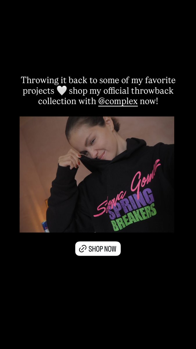 aleteresa_'s tweet image. 📍| selenaUpdated the Shop website
Name merch is available #WizardsBeyondWaverlyPlace and #springBreakers