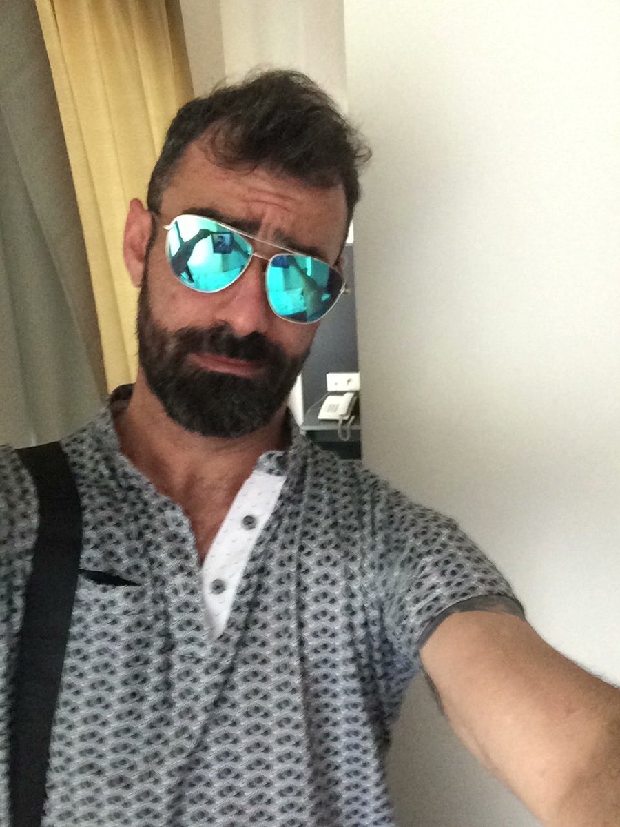BdsmDrake's tweet photo. Vamos de paseo https://t.co/JTo9bS70BU