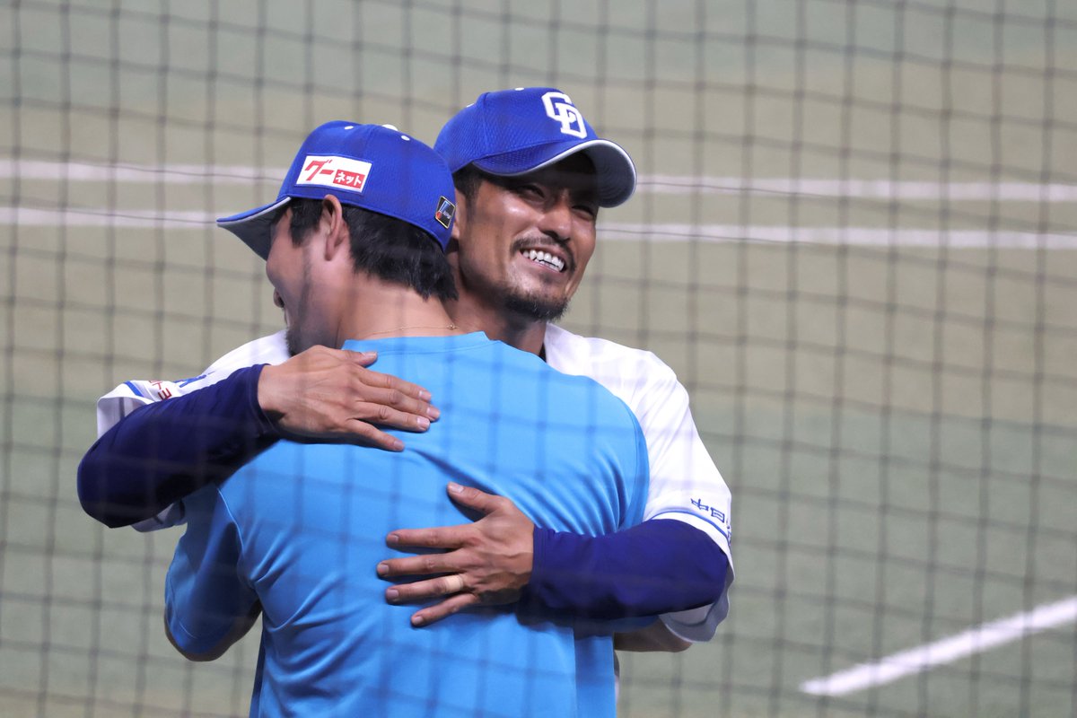 hr82ka_i's tweet image. 最後に全員と握手してる時の
ふじっしーとソブさんがすごい良かった😭😭

#祖父江大輔
#藤嶋健人