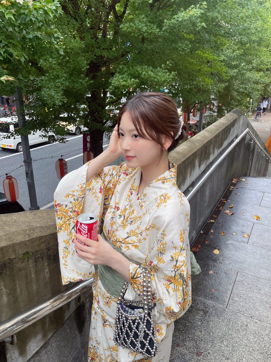 Nana on X: "👘🏮" / X