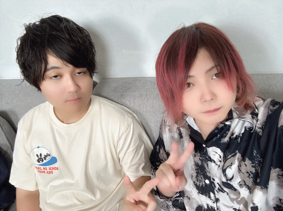 ニャンヤオと写真撮った❕❕❕

←成功 失敗→