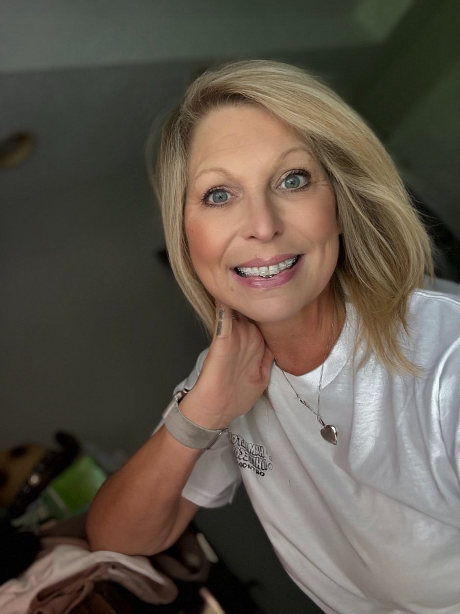 I have never been perfect. 
And I don't want to be. 
But there is one thing that makes me special: I am always myself and I will remain so.With my honesty, I have achieved that I have very few friends, but I would rather have one true friend than a hundred bitter and two-faced 1s