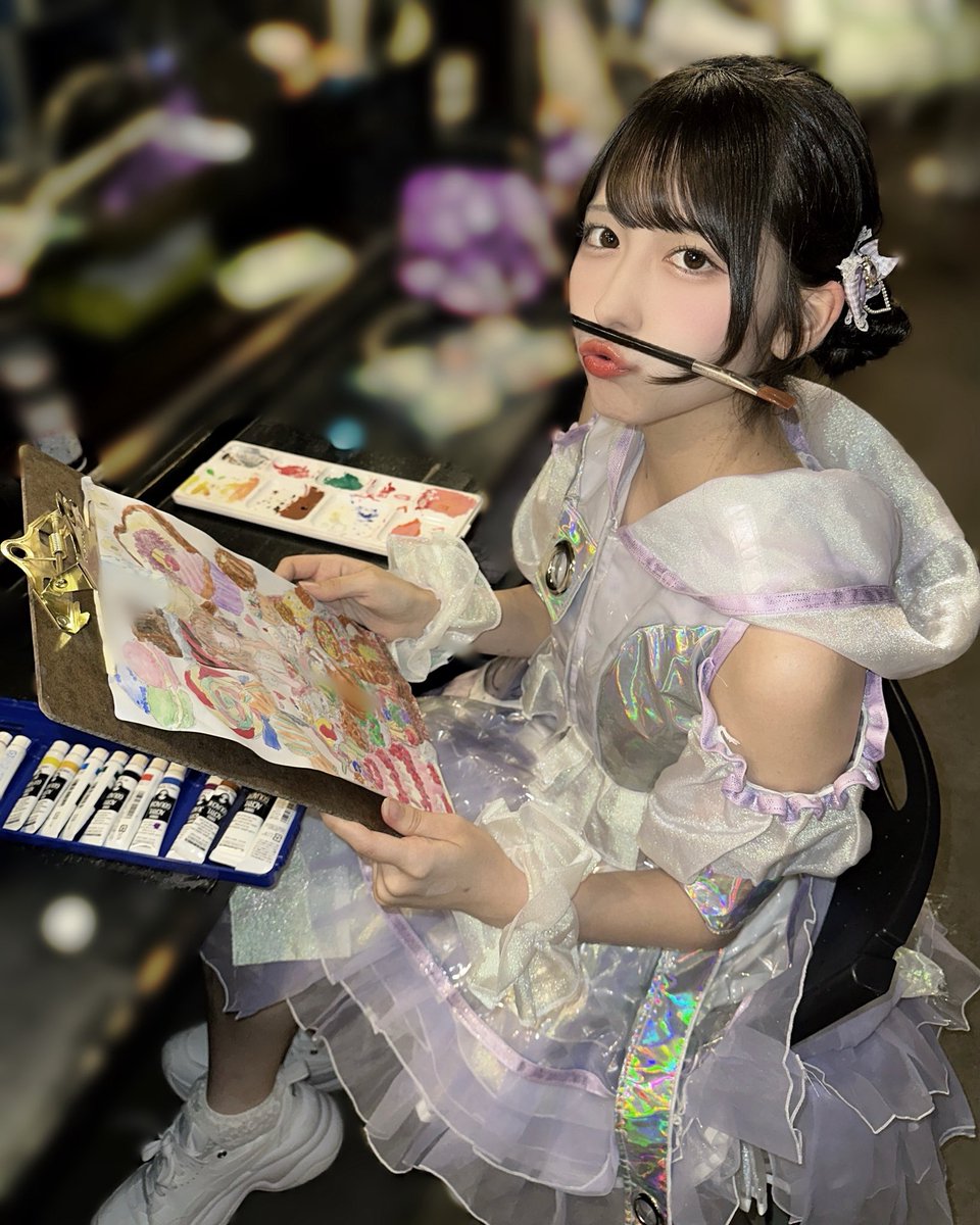 るん♡るん 😴 ハッ😦❕。。(まだいける)😴ｽﾔｧ』 @fruits_zipper 松本かれんちゃん