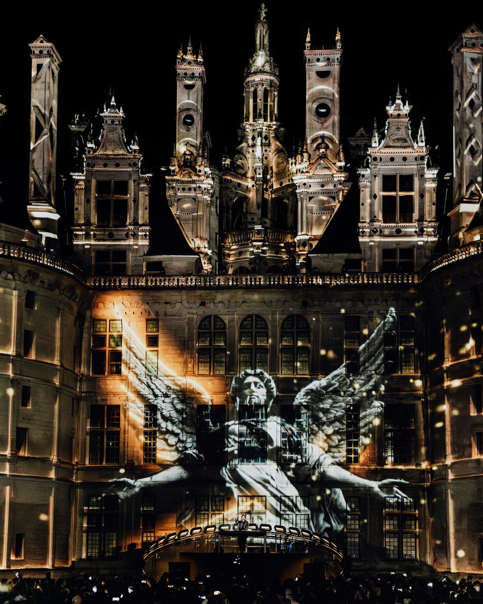 Ce voyage, on aurait aimé qu’il dure éternellement… ⚡️
Merci <a href="/domainechambord/">Château de Chambord</a> 🙏🏼
 #MonumentalTour #Chambord #journeesdupatrimoine