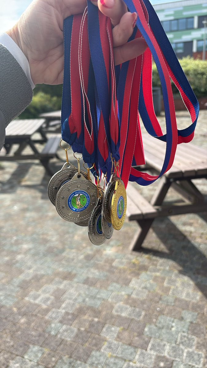 St Ninian's Primary tweet media