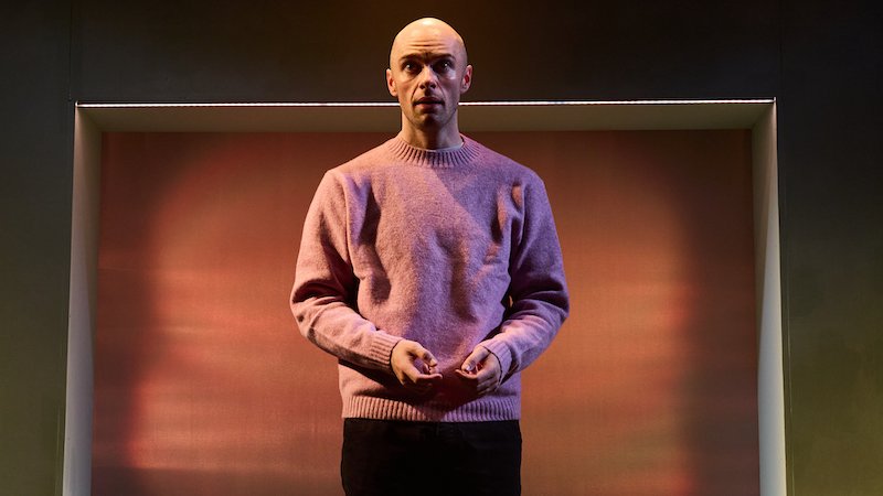 #THEATRE #REVIEW lenny <a href="/OmnibusTheatre/">Omnibus Theatre</a> 'striking, emotionally resonant, and beautifully textured single-hander' ⭐️⭐️⭐️⭐️ thereviewshub.com/lenny-omnibus-… #London