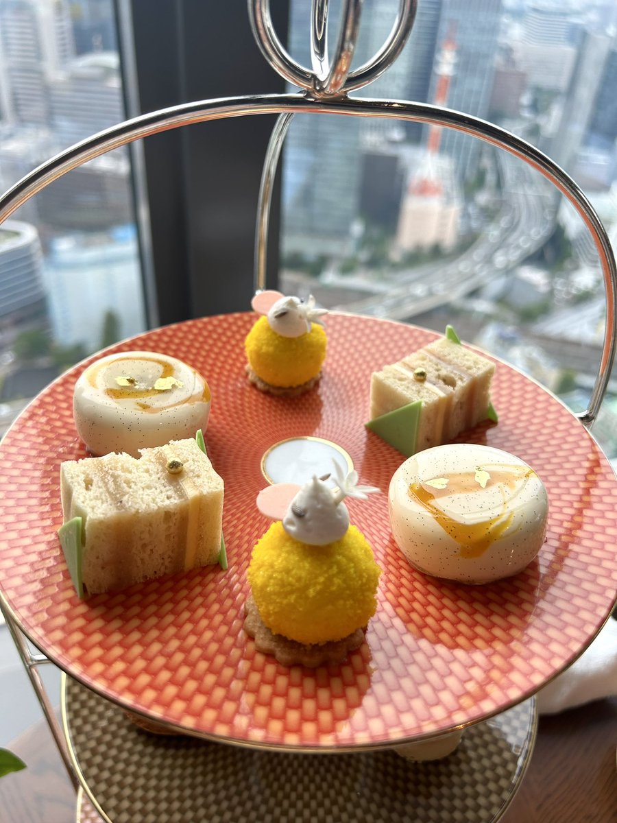 opanchuyucha's tweet photo. マンダリンオリエンタル東京でアフタヌーンティーしまちた

#おぱんちゅうさぎ
#マンダリンオリエンタル東京
#マンゴーアフタヌーンティー
#アフタヌーンティー https://t.co/VlZ6XVOIhQ