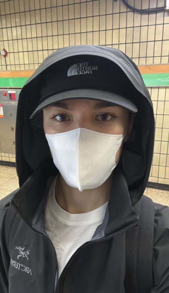 혼캐 tweet media