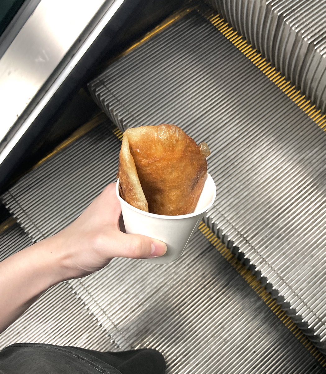 dYueum's tweet photo. 딱복물복처럼 호떡도 튀긴호떡이랑 구운 호떡 있는 거 아는 사람 저는 갠적으로 구운호떡파 https://t.co/fxZMmDEy0u