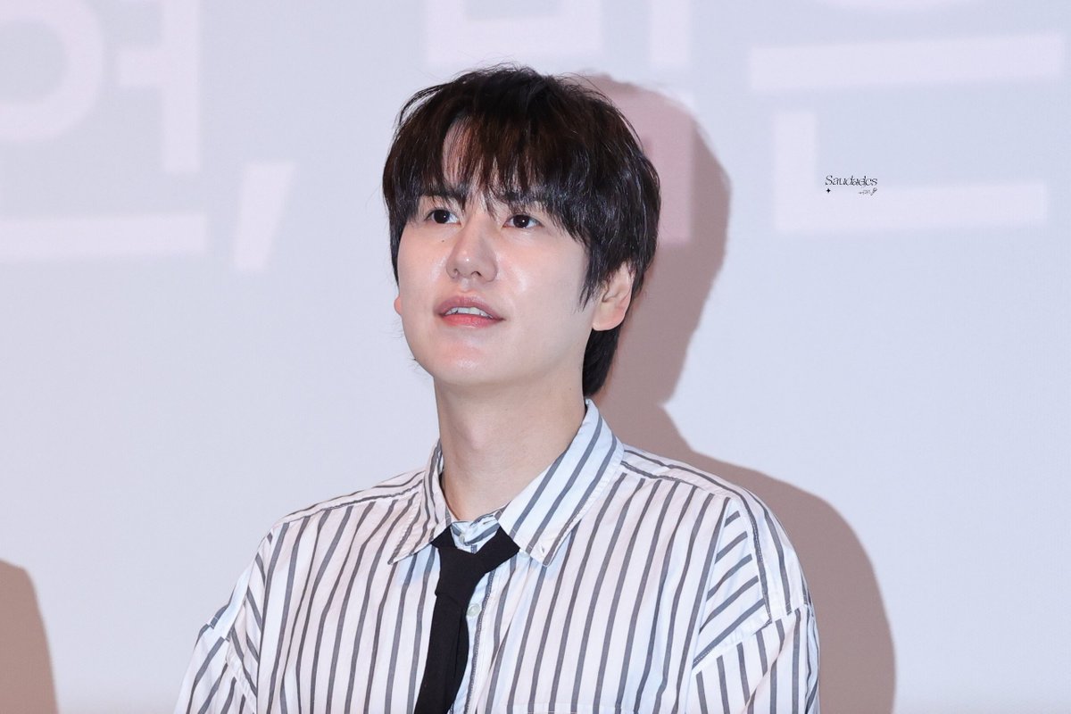 250920 프랑켄슈타인 무대인사 | 목동 19시 HQ

자르기하구 로고 붙는거 말구 보정한고 1도 없는 거의 원본사진입니닷..
도련님 넘 잘생기셧어여🥹

#규현 #KYUHYUN 
#규현아_사랑해