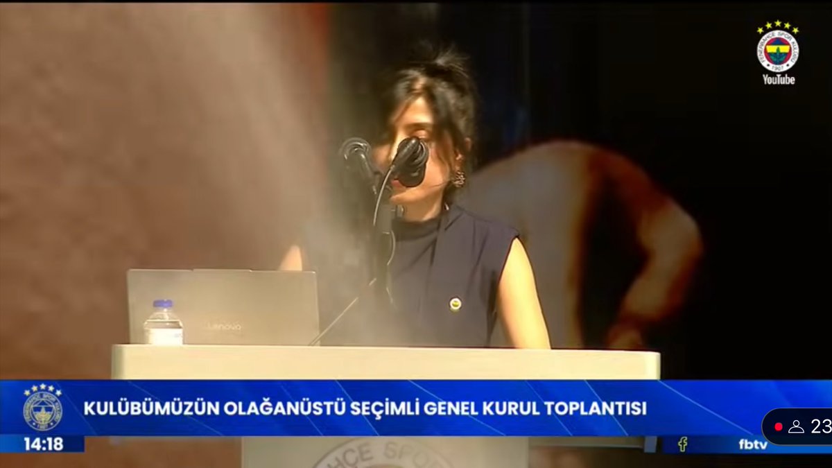 dekoderist's tweet image. açıklanamayan fenerbahçe görselleri vol. 792:
🌊 kongre üyesi konuşurken çalışan çim sulama sistemi