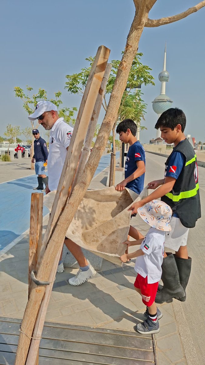 Kuna__fr's tweet image. L’équipe de #plongée nettoie le littoral des Tours du Koweït à l’occasion de la #Journée mondiale du #nettoyage 
ow.ly/T0EH30sPNvN