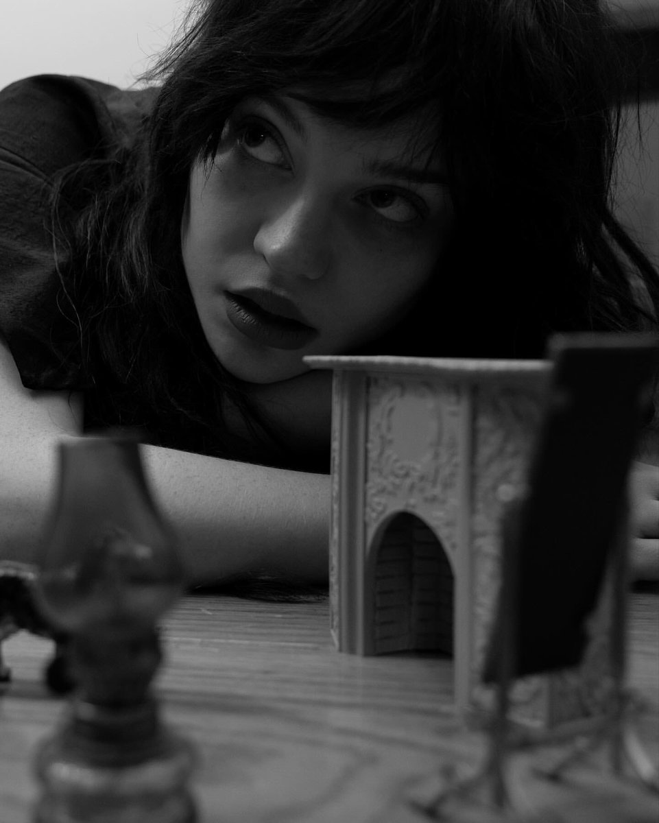 sophie thatcher files (@soapyfiles) on Twitter photo 