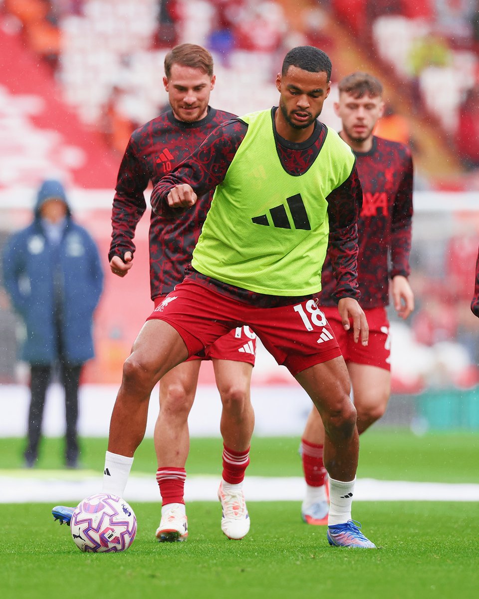 Building up to the 247th Merseyside derby ✊