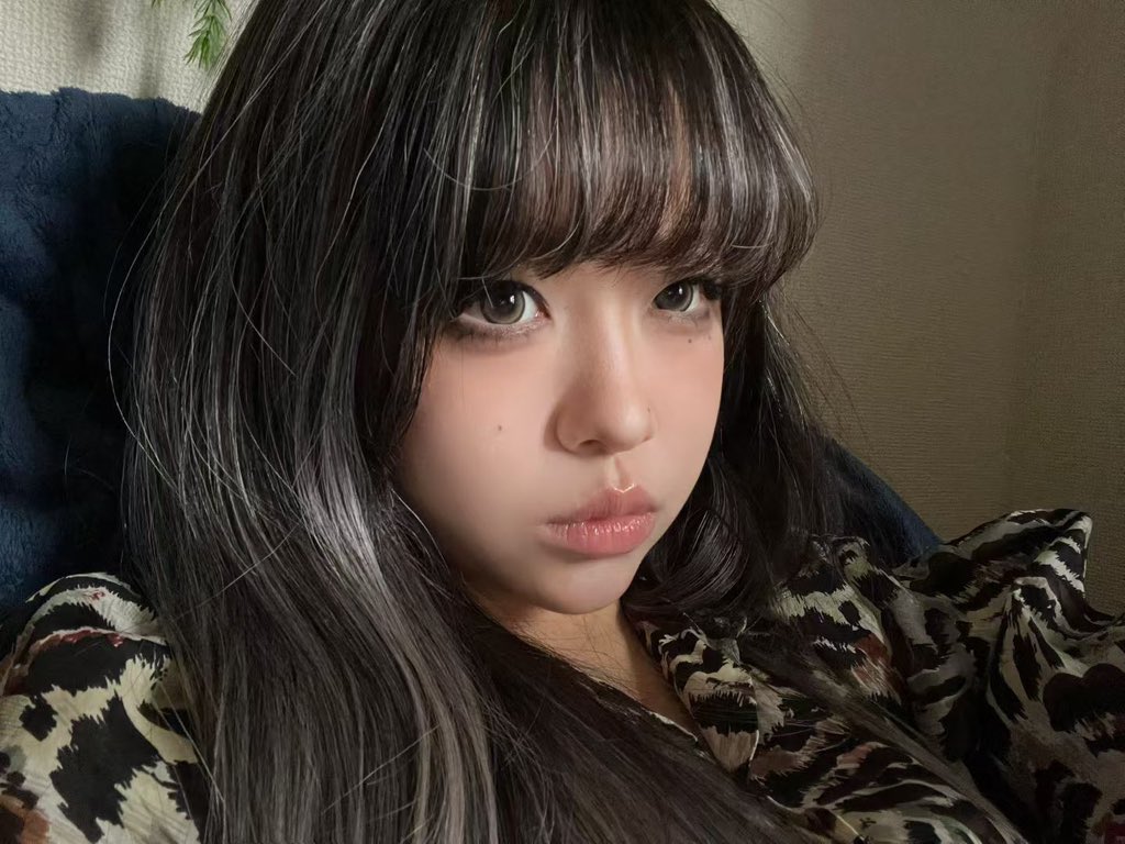 黏在你左臂上的伤疤 tweet media