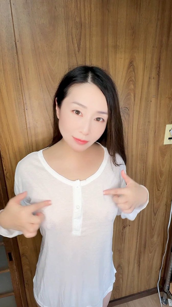 拡大したら見えちゃうのでだめですよ💕