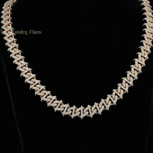 bellarose124578's tweet image. Iced Out Lab Diamond Chain for Men 10 MM
Shine bright with this 10MM Custom Chain! Iced out lab diamonds for ultimate style. Shop now at The Jewelry Flare.

thejewelryflare.com/collections/cu…

#CustomChain #IcedOutChain #LabDiamond #MensJewelry #TheJewelryFlare #BlingBling #HipHopJewelry