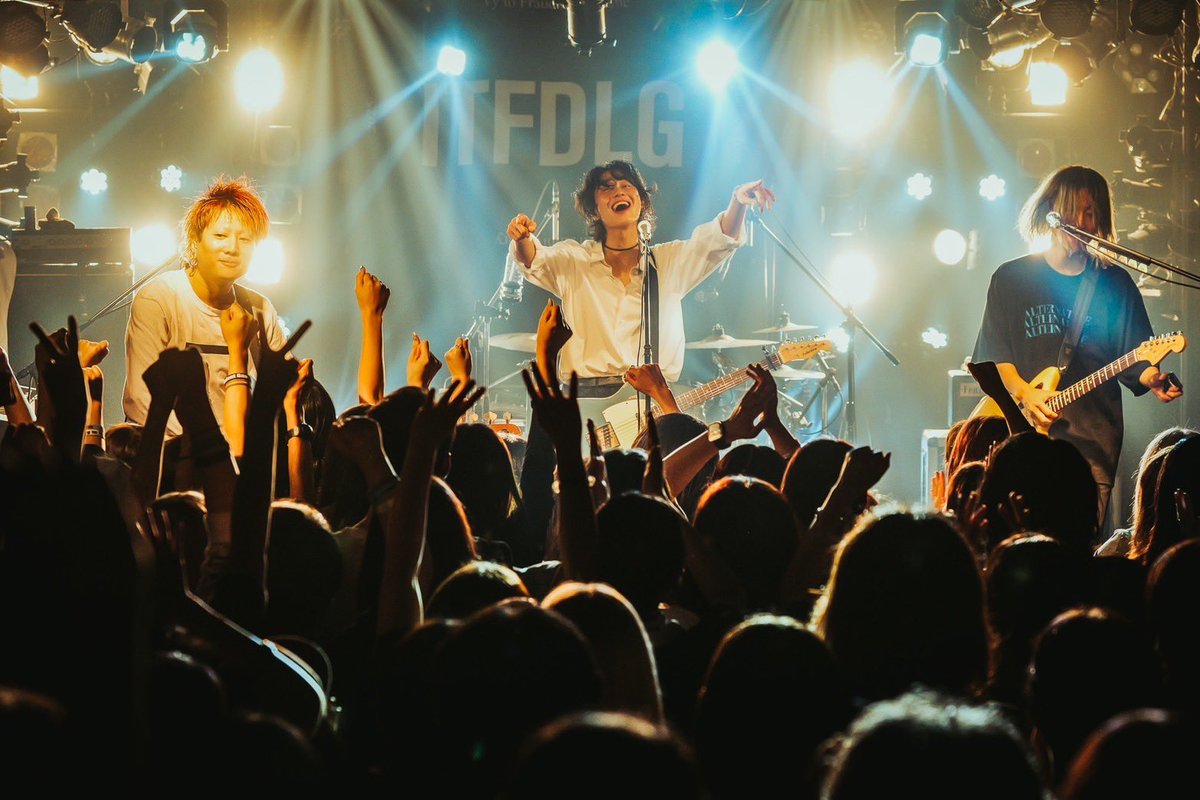 IvytFG's tweet photo. Ivy to Fraudulent Game
15th Anniversary
- 𝘽𝘼𝙏𝙏𝙇𝙀𝙎 𝙩𝙤𝙪𝙧 𝟮𝟬𝟮𝟱 -

9/20(sat.)📍前橋DYVER

久しぶりのワンマンは地元群馬にて💥
ありがとうございました🌙

明日は長野でEnfantsとツーマン🥊
9/21(sun.)📍松本ALECX
🎫https://t.co/hnDIZh12WX
先行物販は16:30~17:00にて!

#itfg_15th https://t.co/ACr7RGbqGk